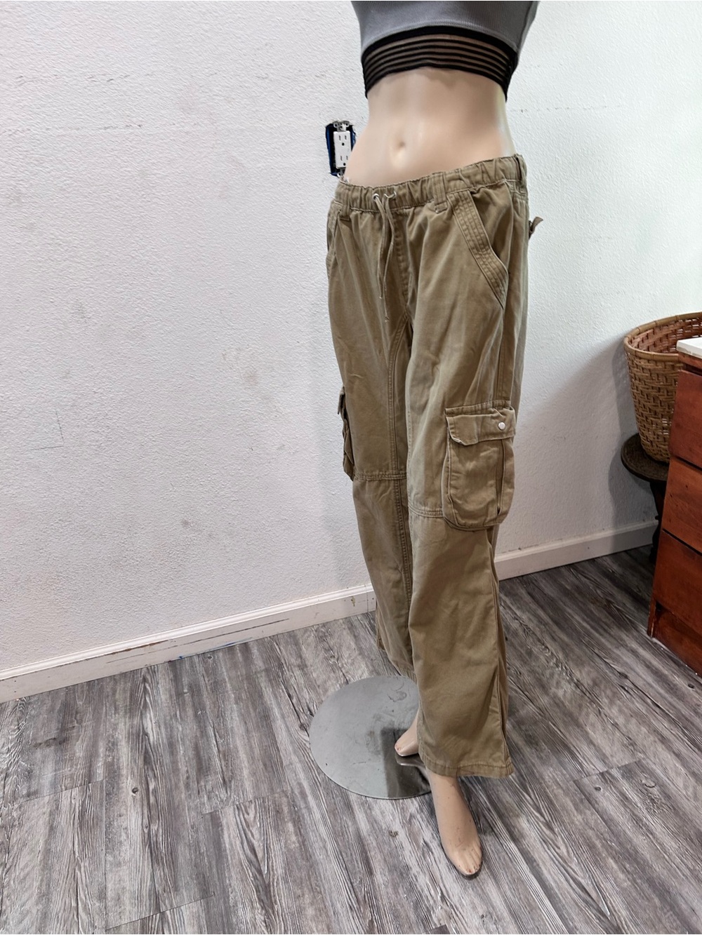 PacSun Cargo Pants in Khaki